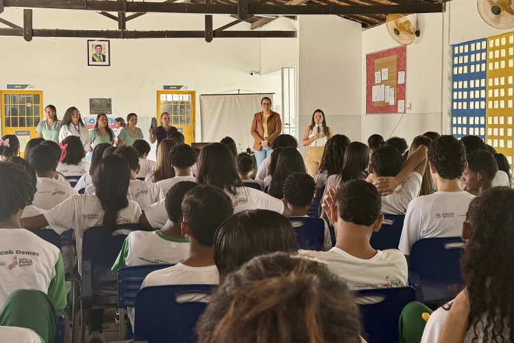 Saúde Mental leva ações de conscientização a escolas de Floriano durante o Setembro Amarelo