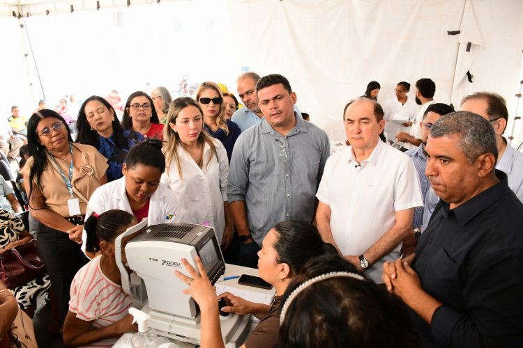 Gestores da região visitam serviços da Carreta da Oftalmologia...